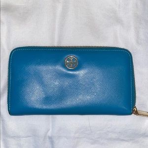 🤍Lightly Used Tory Burch Wallet